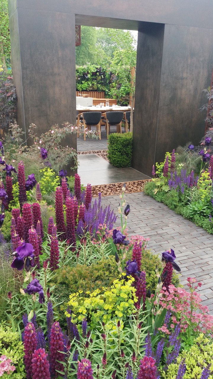 Magnificent arch and Chelsea Flower Show 2018